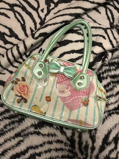 （分類：）位於 。 由 vivichaw 提交（商品編號 1401895699，圖片 1）。簡介： 。