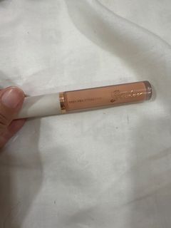 (Category: ) located in . Submitted by destashingmycloset (Listing ID 1401717201, Image 1). Description: .