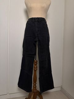 (Category: ) located in . Submitted by supacuteclothes (Listing ID 1401841285, Image 1). Description: .