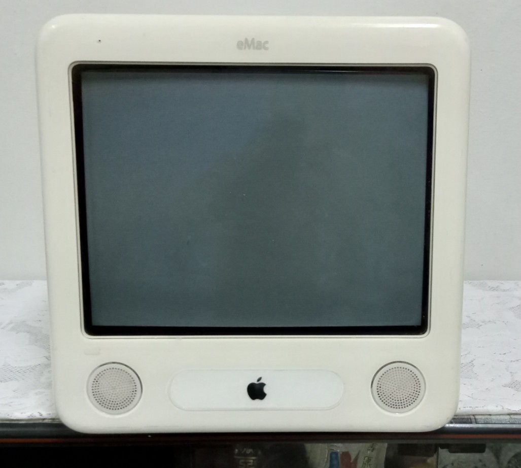 Vintage APPLE eMac Computer with Keyboard & Power Adapter, Computers ...