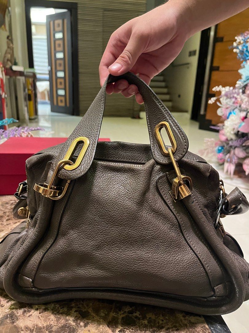Vintage Chloe Paraty Bag (Category: Luxury Bags & Wallets) located in Quezon City. Submitted by yannyy001 (Listing ID 1401886652, Image 3). Description: 100% Guaranteed Authentic Personal Bag Clean inside except for ink stains Price negotiable for sure buyers. Open for meet up.