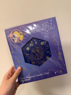 （分類：）位於 。 由 chloeetun 提交（商品編號 1405305615，圖片 1）。簡介： 。