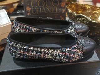 (Category: ) located in . Submitted by designerluxeshop (Listing ID 1405310874, Image 1). Description: .