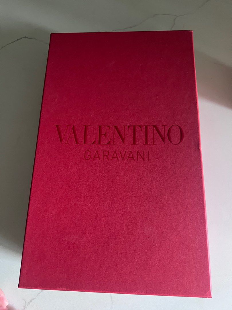 Authentic Valentino quiltie67 ballet flats (Category: Flats & Sandals) located in Quezon City. Submitted by Jessjess19 (Listing ID 1405293430, Image 3). Description: .