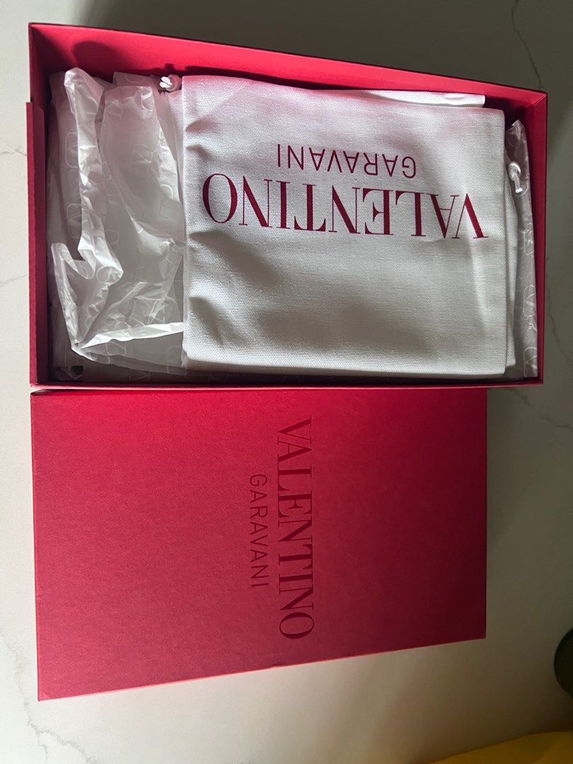 Authentic Valentino quiltie67 ballet flats (Category: Flats & Sandals) located in Quezon City. Submitted by Jessjess19 (Listing ID 1405293430, Image 2). Description: .