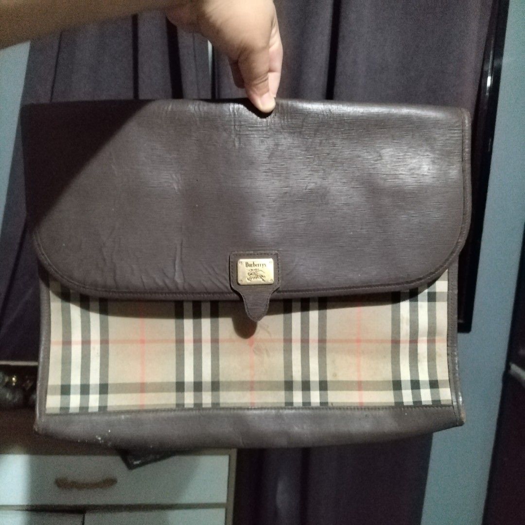 BB Laptop bag (Category: Luxury Bags & Wallets) located in Cagayan de Oro. Submitted by carou59681 (Listing ID 1405329301, Image 1). Description: .