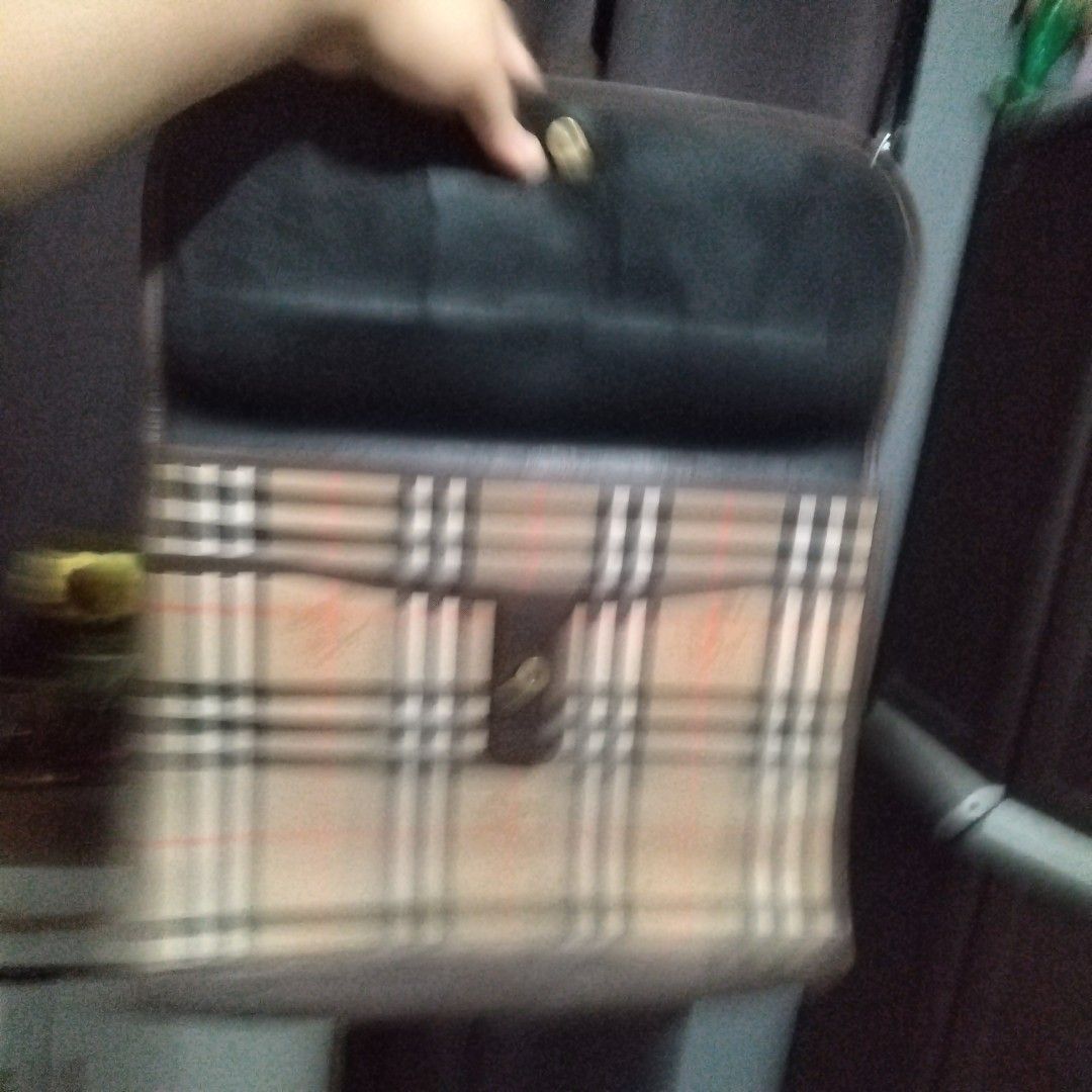 BB Laptop bag (Category: Luxury Bags & Wallets) located in Cagayan de Oro. Submitted by carou59681 (Listing ID 1405329301, Image 3). Description: .