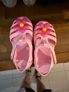 (Category: ) located in . Submitted by yukiwang20 (Listing ID 1405194246, Image 1). Description: .