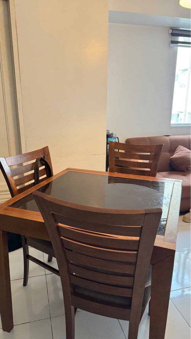 Dining table (Category: Tables & Sets) located in Caloocan City. Submitted by extiri (Listing ID 1405242544, Image 2). Description: .