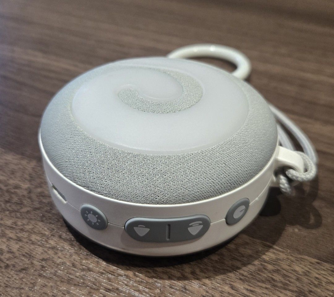 Dreamegg HFD-W11 Sound Machine (Category: Other Home Appliances) located in Manila. Submitted by cathy.cathy19 (Listing ID 1405250553, Image 2). Description: Small But Mighty: D11 sound machine for sleeping combines noise blocker, nightlight and sleep soother in one easy-to-use device. It comes with favorable features with soothing sounds, customized light brightness, timer, volume levels and child-lock for safety. D11 portable sound machine is n