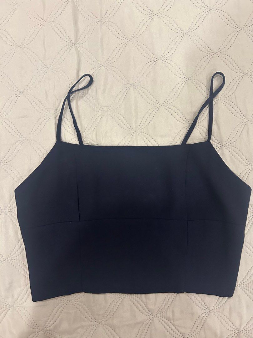Editor’s Market Crop Top (Category: Others Tops) located in Makati City. Submitted by ckvdeclutter (Listing ID 1405172474, Image 1). Description: Editors Market Top in M (Navy Blue) • Only used 2x • Bought it at their Podium branch for 1k+ each Get both colors (army green & navy blue) for 850 only :) .