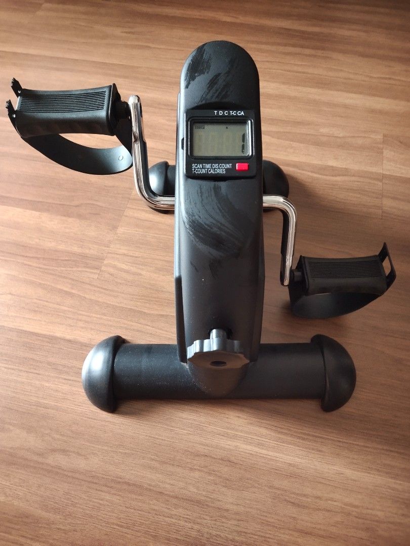 Exercise machine (Category: Cardio & Fitness Machines) located in Kuala Lumpur. Submitted by peterchye (Listing ID 1405315136, Image 2). Description: still in good condition.