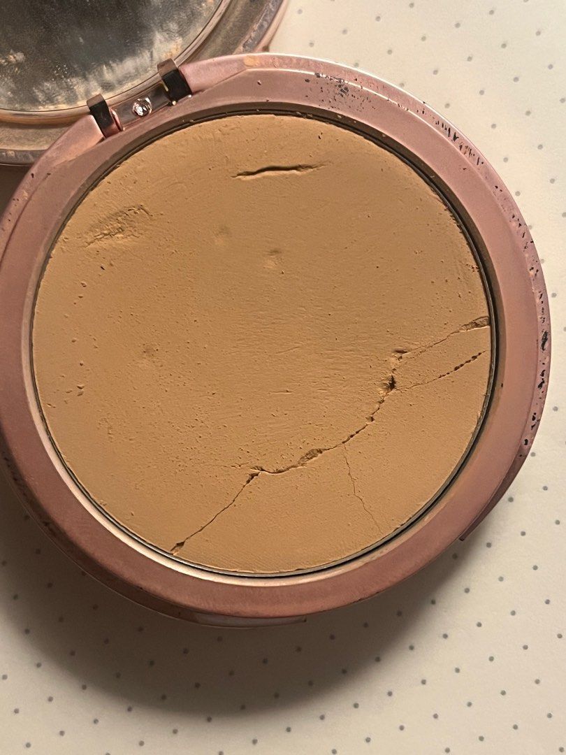 GRWM Powder Rush Cinnamon (Category: Makeup) located in Pagsanjan. Submitted by luandeclutter (Listing ID 1405299908, Image 3). Description: - Chromaesthetics GRWM Powder Rush in Cinnamon - Pressed powder - 10g / 0.35oz - Compact has a rose gold rim - Includes a mirror - Visible cracks on the powder.