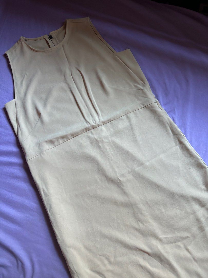 Harlan + Holden Dress (Category: Dresses) located in Manila. Submitted by eloria (Listing ID 1405276327, Image 1). Description: - Harlan + Holden beige dress - Size: S 📍Sta Mesa, Manila.