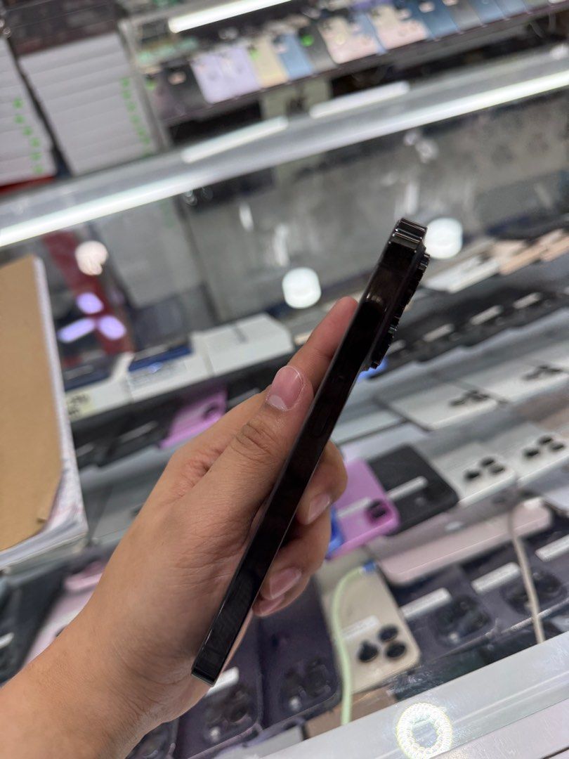 iPhone 14 Pro 128GB Factory Unlock No Issue Secondhand (Category: iPhone 14 Series) located in Pasig City. Submitted by FarAndRayShop (Listing ID 1405295561, Image 2). Description: OPEN FOR SWAP/SELLING/BUYING (RFS: Buy and Sell) Price: 29,499 iPhone 14 Pro 128GB •Factory Unlock •NO HIDDEN ISSUES •TEST TO SAWA •Authentic Phone Physical store in Greenhills Shopping Center XC-07 Stall Number Look For Rayray Or Anika NO CASH INSTALLMENT We are open 