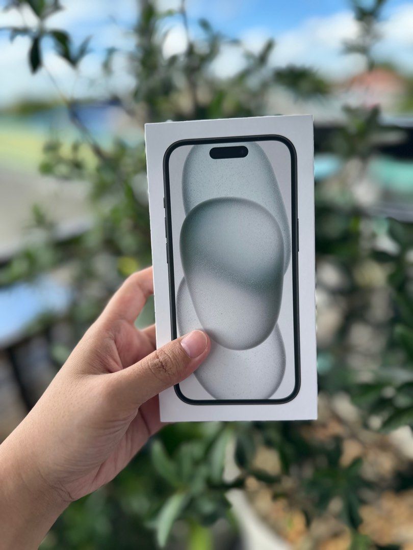 Iphone 15 128gb Brand new Sealed (Category: iPhone 15 Series) located in Caloocan City. Submitted by acvalloyas (Listing ID 1405216527, Image 1). Description: Brand new and sealed Iphone 15 128gb black Not yet activated NTC Meet up: SM Caloocan Pick up: Celina Homes 2.