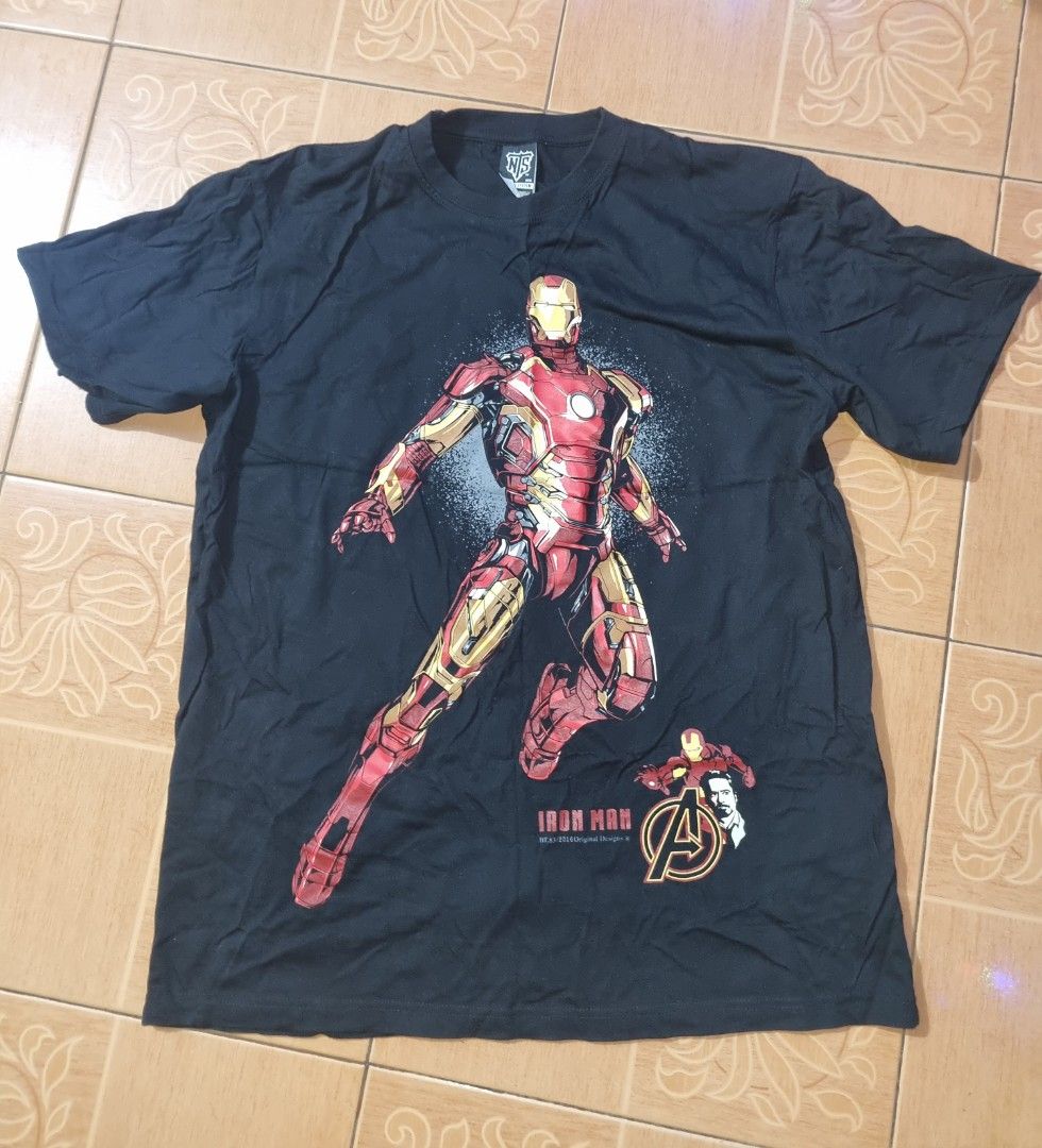 Iron Man Black T-Shirt (Category: Tshirts & Polo Shirts ) located in Quezon City. Submitted by jlvillagonzalo (Listing ID 1405290225, Image 1). Description: - Iron Man graphic t-shirt - Features Iron Man in his armor - Includes the Avengers logo - Made of soft material - Short sleeves.