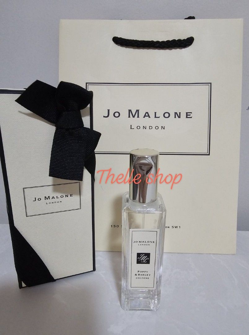 Jo Malone Poppy and Barley 30ml (Category: Fragrance & Deodorants) located in Binan City. Submitted by thelleshop (Listing ID 1405318123, Image 2). Description: PRELOVED - SPRAYED FEW TIMES ONLY Jo Malone Poppy and Barley 30ml 100% Authentic Actual pics posted RFS: need funds SKL: got curious with this new scent, it says "powdery" on the description but i think it is more on the floral side sya. Ang bango! 😍 ‼️ NOTE: with two dents on the cover 