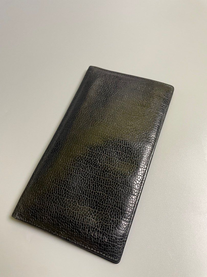 Lanvin Paris Long Wallet (Category: Luxury Bags & Wallets) located in Tacloban City. Submitted by solothriftfinds (Listing ID 1405174526, Image 3). Description: Lanvin Long wallet Good condition Small loose stitch .