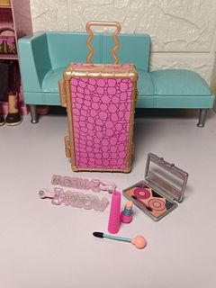 (Category: ) located in . Submitted by abarbieparlour90 (Listing ID 1405248117, Image 1). Description: .