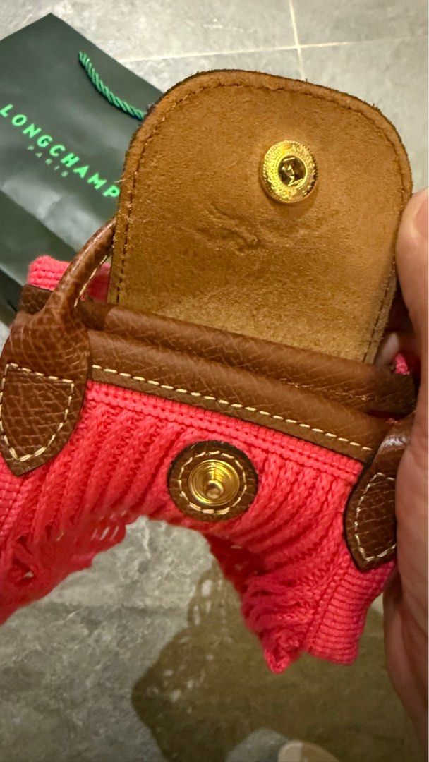 Longchamp Filet Crossbody Bag (Category: Luxury Bags & Wallets) located in Dumaguete. Submitted by pinksia36 (Listing ID 1405327336, Image 3). Description: .