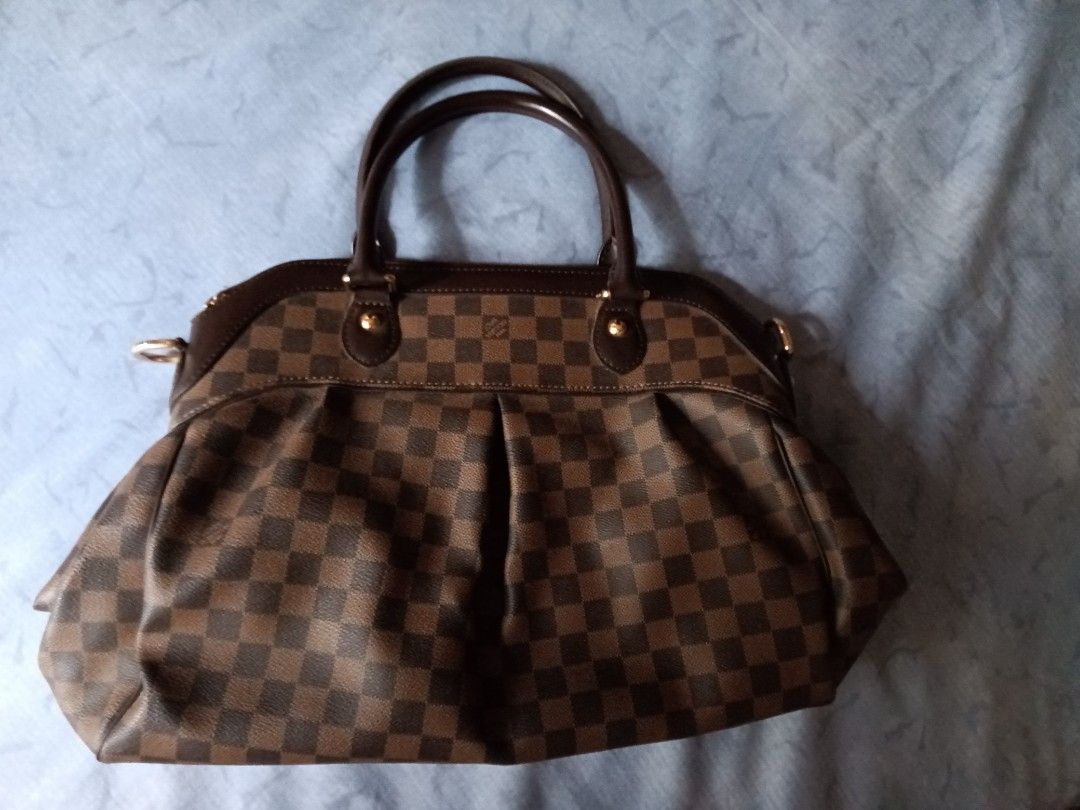 Louis Vuitton (Category: Luxury Bags & Wallets) located in Manila. Submitted by hershop.sbt (Listing ID 1405182140, Image 3). Description: .