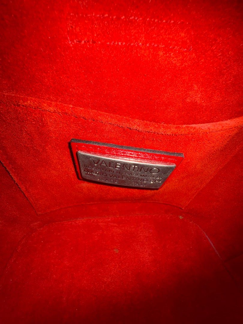 Mario Valentino Red Backpack (Category: Luxury Bags & Wallets) located in Paranaque City. Submitted by izzysus (Listing ID 1405282590, Image 3). Description: - MARIO VALENTINO Spicy Red Backpack - used twice - excellent condition - bought this from “TheRealReal” so it’s 100% authentic and has been authenticated by the platform! ✅ negotiable for SURE BUYERS mop: gcash/maya.