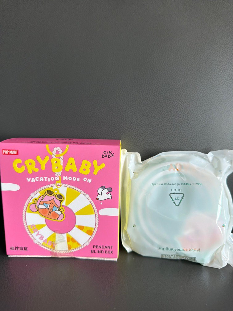 Popmart Crybaby Vacation Mode On Float Glug glug Hobbies Toys 