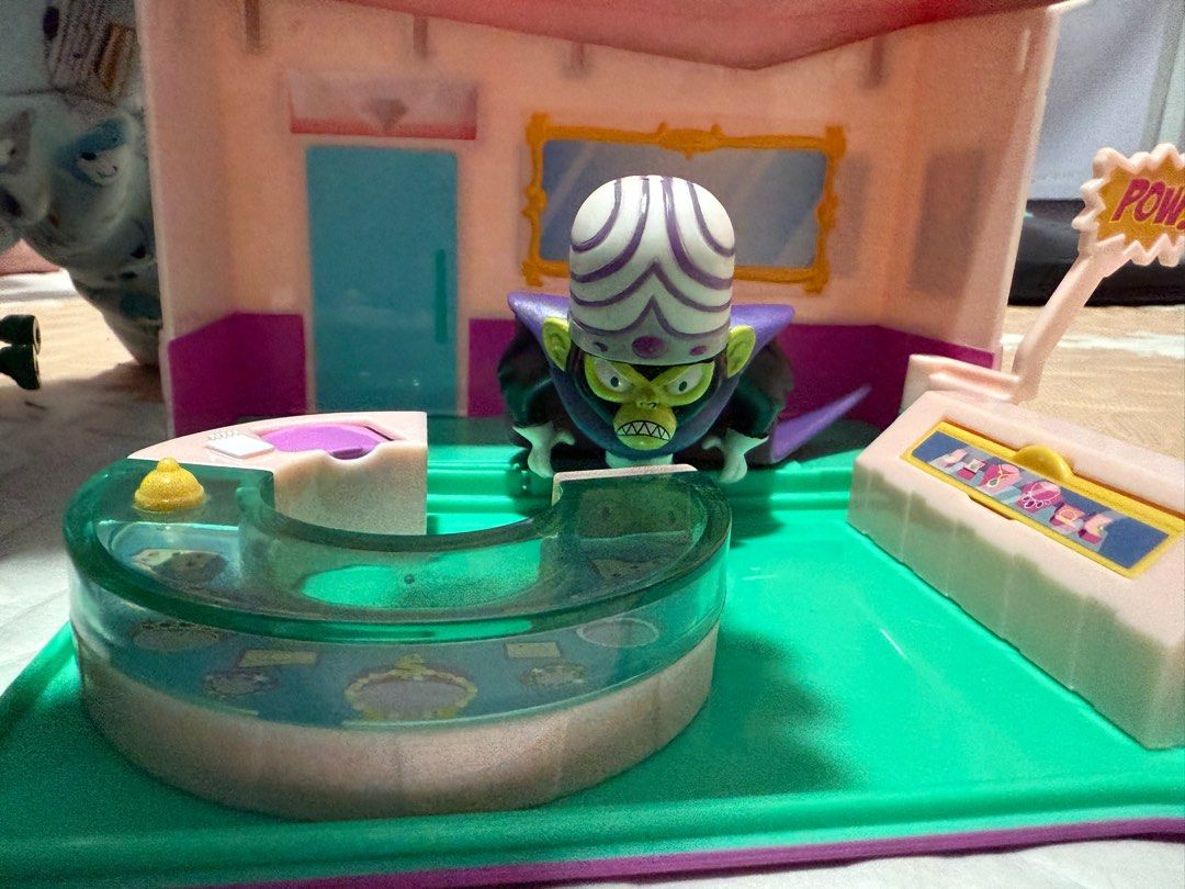 Powerpuff Girls Mojo Jojo Playset (Category: Kids Toys) located in Valenzuela. Submitted by joy_2da_world (Listing ID 1405292730, Image 1). Description: Powerpuff Girls Mojo Jojo Playset.