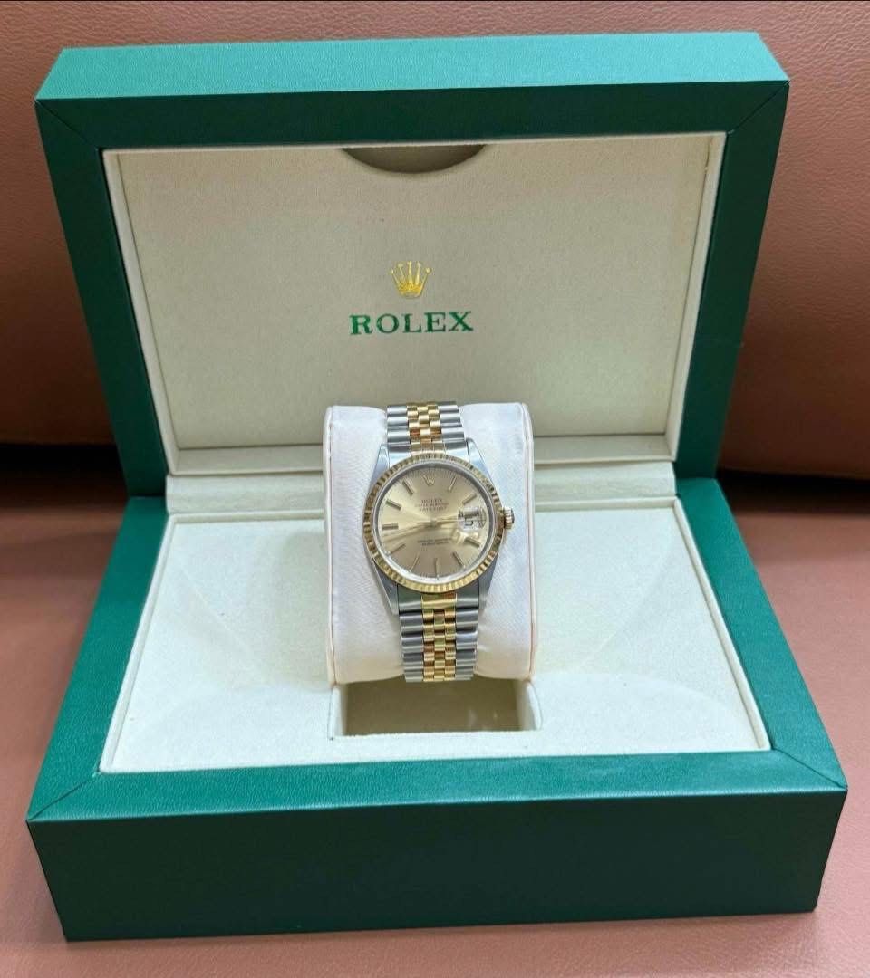 R0lex Oyster Perpetual Datejust 36 (Category: Luxury Watches) located in Manila. Submitted by annafinds (Listing ID 1405273533, Image 2). Description: R0lex Oyster Perpetual Datejust 36, in a two-tone design, which combines stainless steel and 18k yellow gold. It features a champagne-colored dial with index markers and a fluted 18k yellow gold bezel. 395k Open for layaway. Disclaimer: We are not affiliated, associated, authorized, endorsed by or 