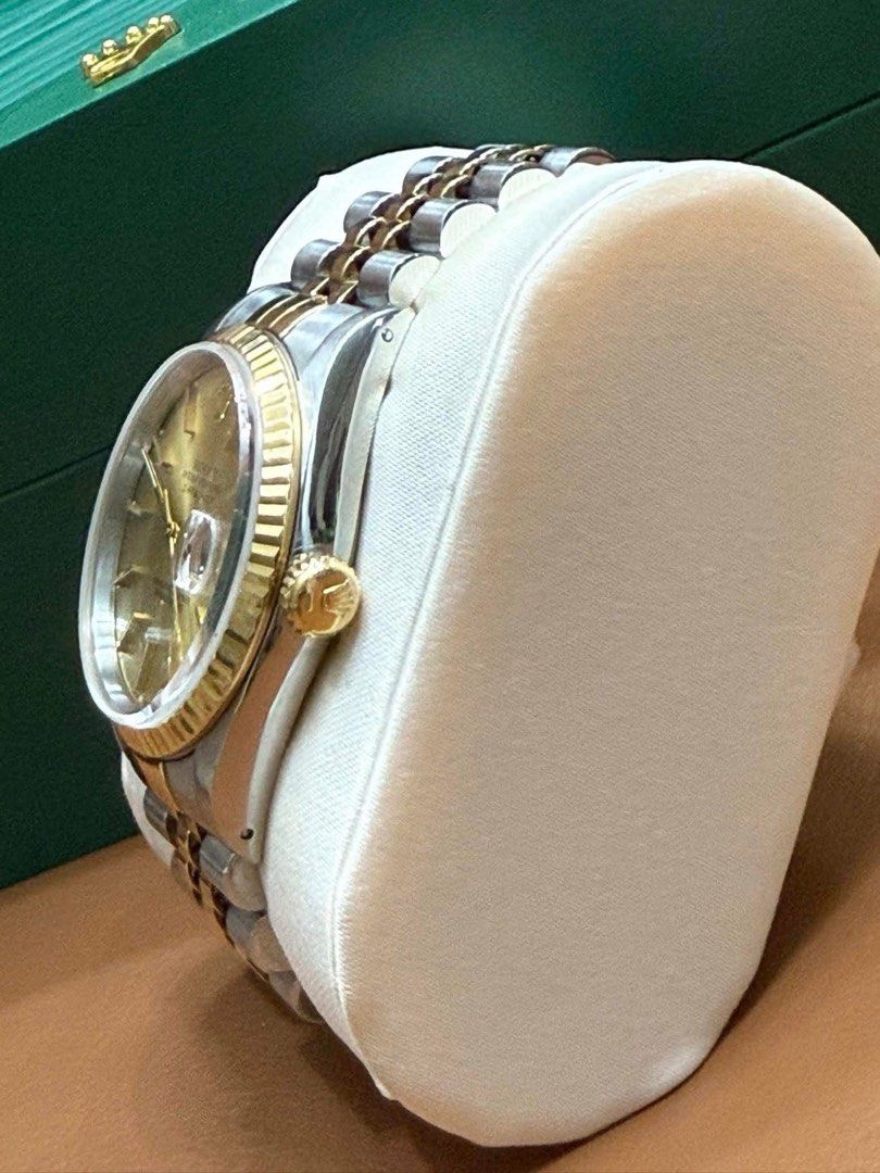 R0lex Oyster Perpetual Datejust 36 (Category: Luxury Watches) located in Manila. Submitted by annafinds (Listing ID 1405273533, Image 3). Description: R0lex Oyster Perpetual Datejust 36, in a two-tone design, which combines stainless steel and 18k yellow gold. It features a champagne-colored dial with index markers and a fluted 18k yellow gold bezel. 395k Open for layaway. Disclaimer: We are not affiliated, associated, authorized, endorsed by or 