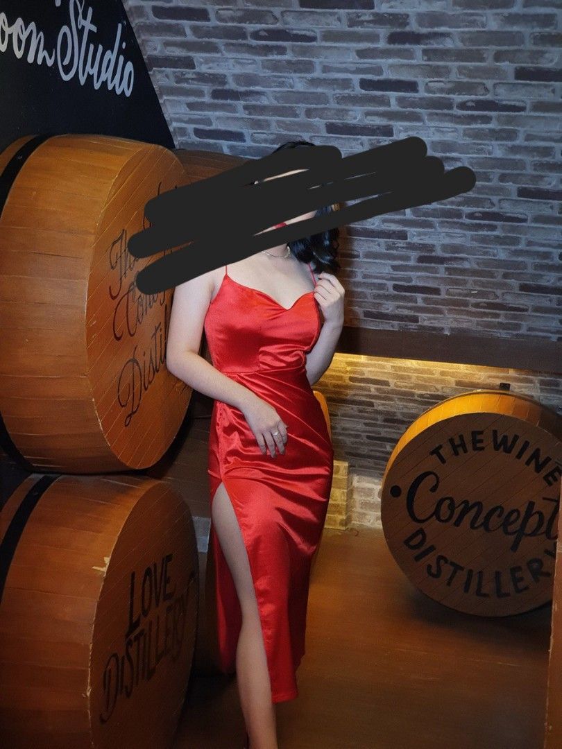 Jessica Rabbit Inspired Dress (Category: Dresses) located in Quezon City. Submitted by declutterhouse (Listing ID 1405276352, Image 1). Description: - Red satin midi dress - Cowl neckline - Thigh-high slit - Spaghetti straps - Fitted silhouette - Perfect for special occasions - Luxurious sheen wore this once only for my debut! slit is quite high so i'd recommend someone with hips less than 36 inches. bought in orange app for 1k. my stats bust 32 