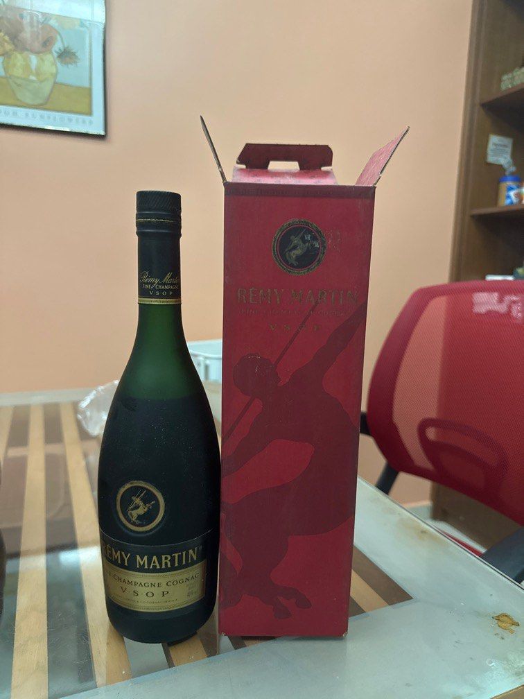 90s Remy Remy Martin VSOP 90’s, Food & Drinks, Beverages on Carousell