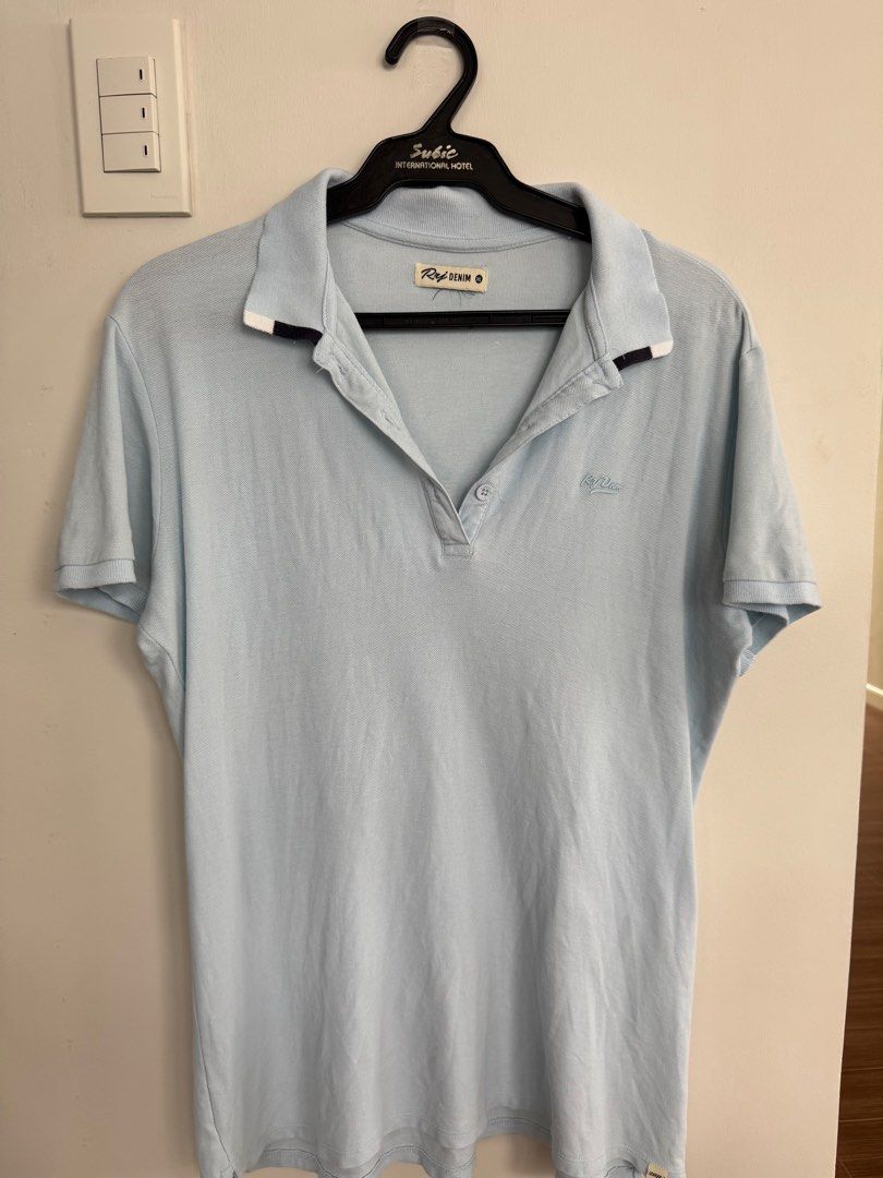 RRJ Denim Light Blue Polo Shirt (Category: Shirts) located in Rizal. Submitted by marga911 (Listing ID 1405206771, Image 1). Description: Item: RRJ Denim Light Blue Polo Shirt Size: XL (Slim Fit) Please read before buying! 😊 📌Is the product stretchable? - Yes po. 📌Is the product original/branded? - Yes po. 📌Reason for selling? - Currently decluttering my closet from clothes that don’t fit me anymore :) 📌Meet-up or delivery? - Open po ako for