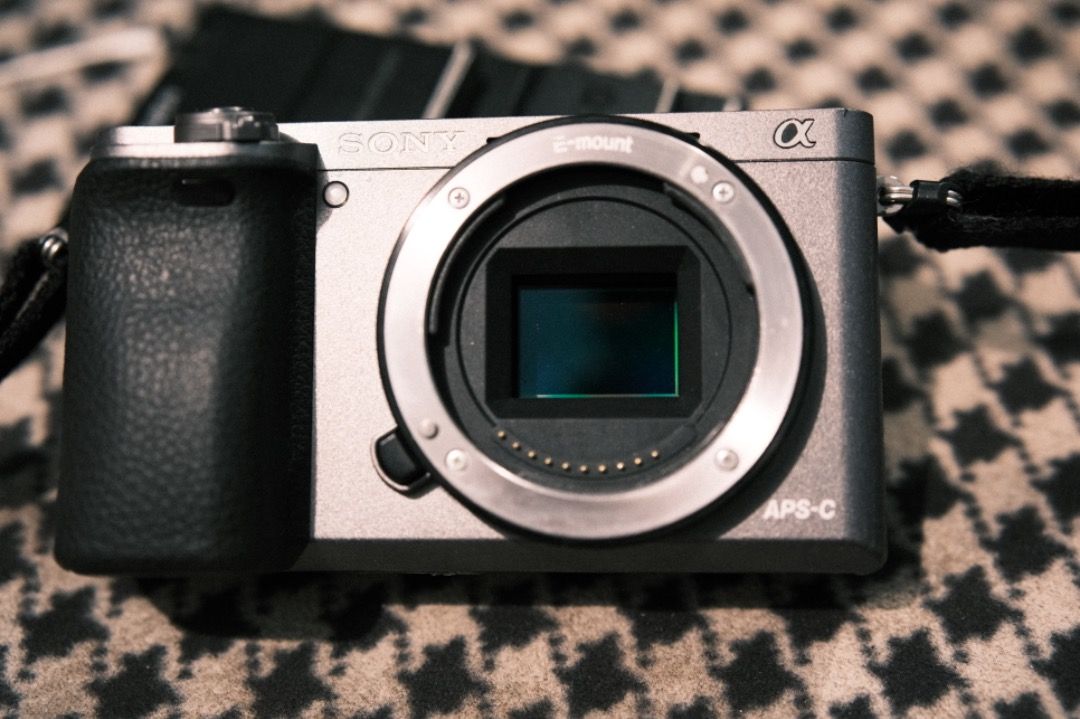 Sony A6000 with lenses, extra battery, straps, smallrig cage and bag (Category: Cameras) located in Manila. Submitted by jhonapotato (Listing ID 1405228521, Image 3). Description: Sony A6000 Graphite Gray Performance 10/10 (No issue) Cosmetics 9/10 (Minor signs of usage) Sensor 10/10 (Clean) Shutter count 48k No history of repair Inclusion : (1) Sony Kit lens 16-50mm f/3.5-5.6 (Black) (1) 7Artisans 7.5mm F2.8 II APS-C Ultra Wide Angle Fisheye Len