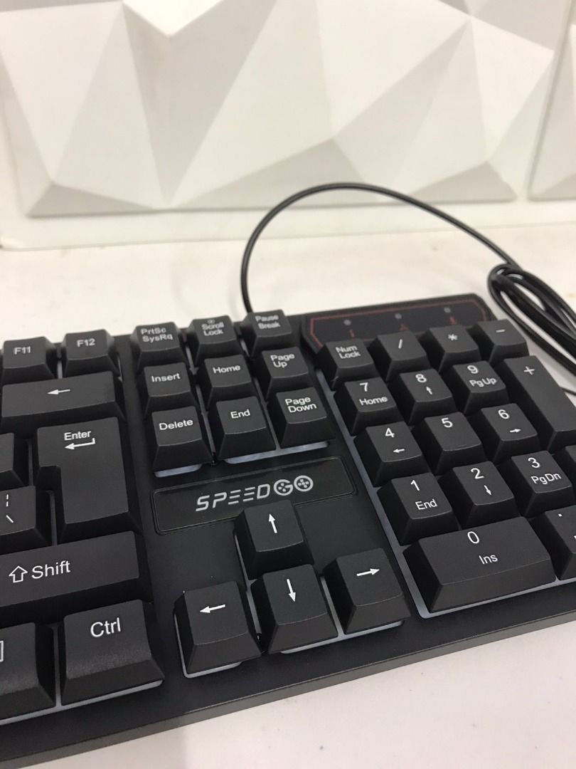 Speed KR-6300 Suspension Cap Gaming Keyboard (Category: Computer Keyboard) located in Caloocan City. Submitted by gfcha2152133 (Listing ID 1405166730, Image 3). Description: Speed KR-6300 gaming keyboard features a suspension cap design with ergonomic design. It has three-color backlight and a key life of 10 million knock. It supports plug and play installation. The keyboard has change color, breathing pattern, and Windows key on/off functions. I