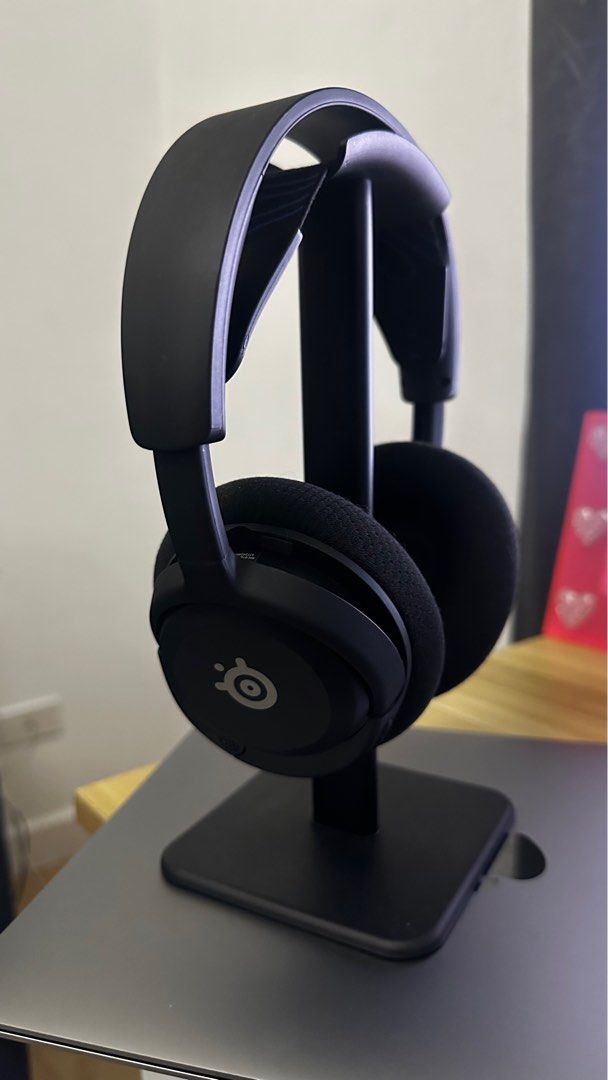SteelSeries Arctis 1 Wireless Gaming Headset (Category: Headphones & Headsets) located in Manila. Submitted by carlojosesantoss (Listing ID 1405344853, Image 2). Description: SteelSeries Arctis Nova 5P Black - Compatible with PC and PlayStation Like new condition - barely used! Item is treated with utmost care :) Feel free to test Pasig Dm me!.