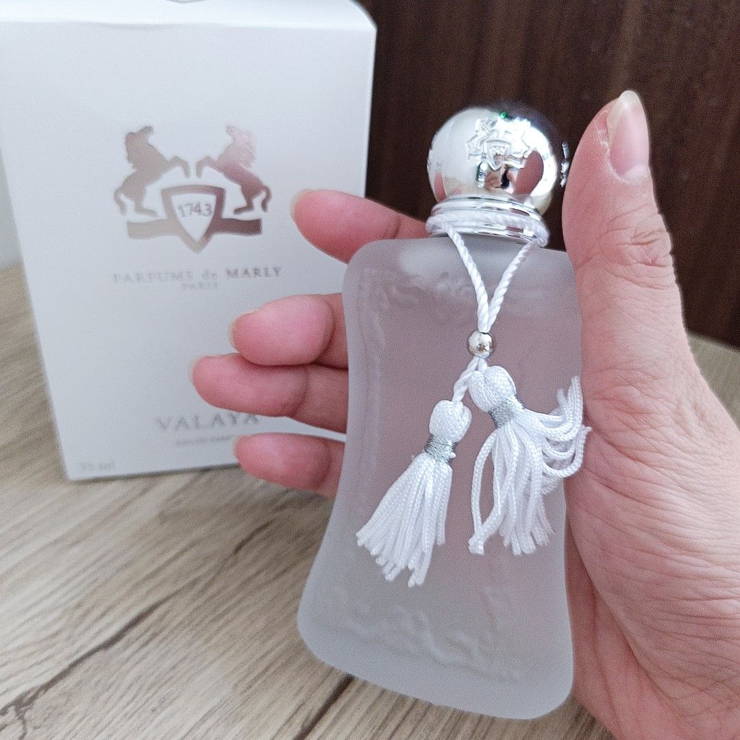 sale 2day only 1100 before VALAYA PARFUM DE MARLY EAU DE PARFUM FOR WOMEN (Category: Fragrance & Deodorants) located in Manila. Submitted by mom.0f.2 (Listing ID 1404618328, Image 1). Description: Long lasting parfum. What you see is what you get. 🤍 Kindly direct msg me for order/s..