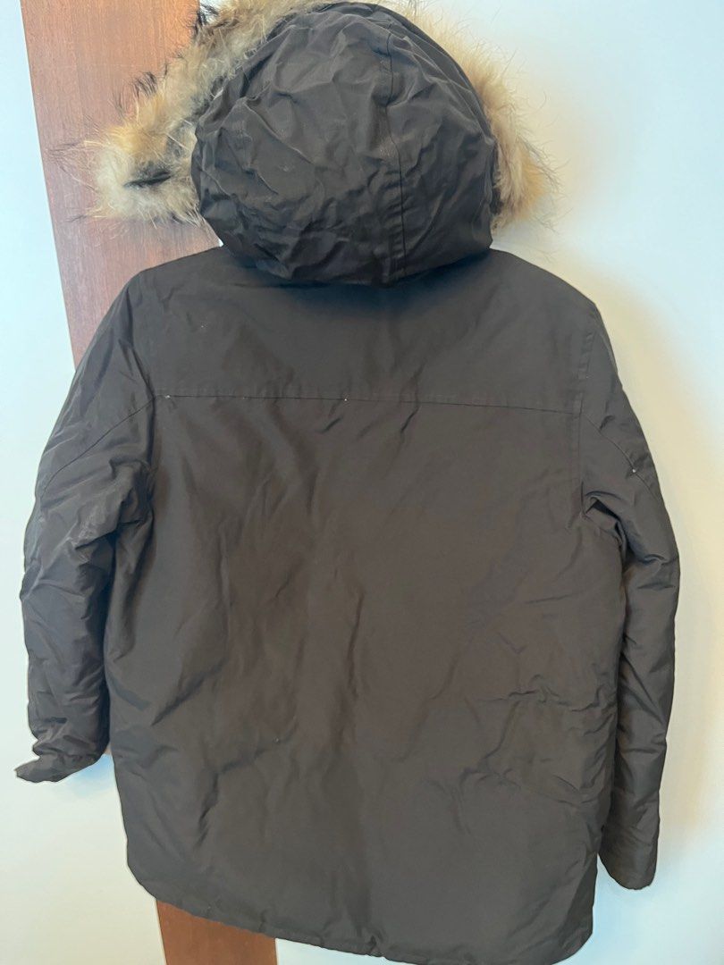 Winter Jacket (Category: Babies & Kids Fashion) located in Singapore. Submitted by fixbeck (Listing ID 1405201173, Image 6). Description: Woolrich kids’ winter coat with detachable hood. Suitable for very cold climate. Bought in Germany. Rarely used and son outgrew it Size - 12 Length - about 70cm (from shoulder).