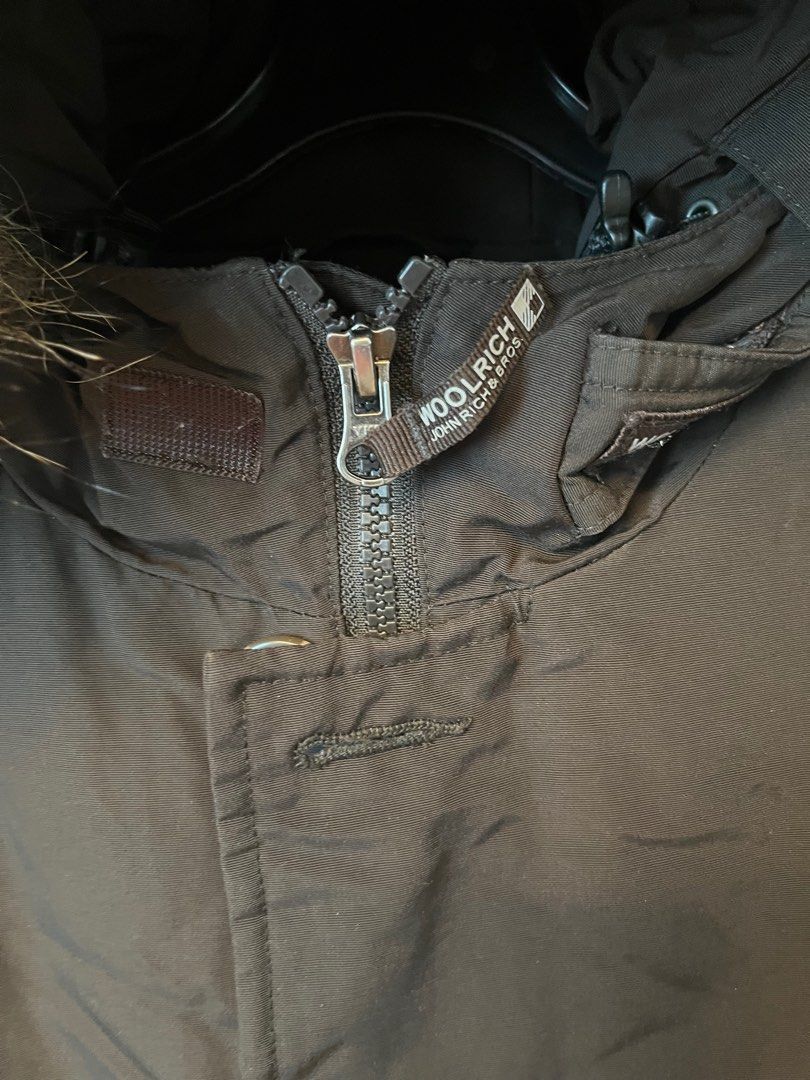 Winter Jacket (Category: Babies & Kids Fashion) located in Singapore. Submitted by fixbeck (Listing ID 1405201173, Image 4). Description: Woolrich kids’ winter coat with detachable hood. Suitable for very cold climate. Bought in Germany. Rarely used and son outgrew it Size - 12 Length - about 70cm (from shoulder).