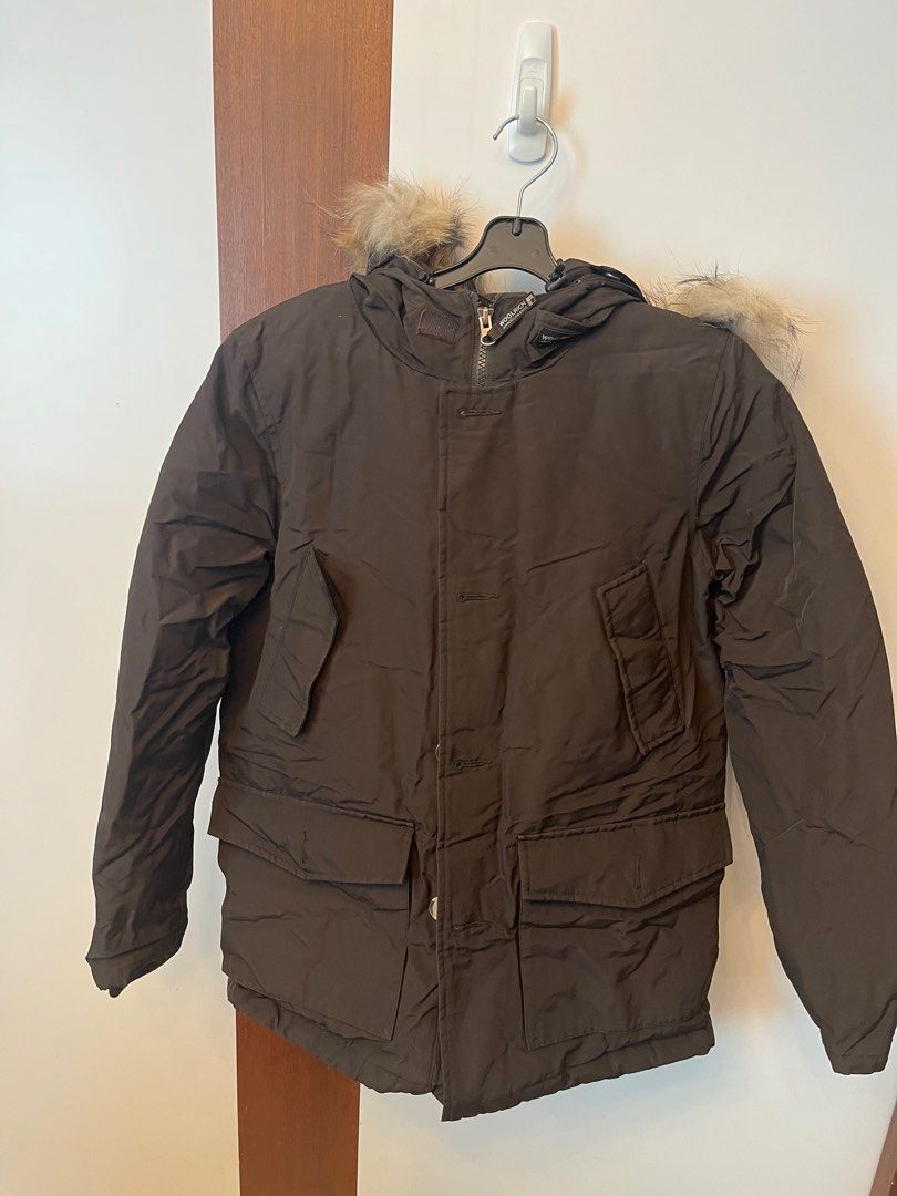 Winter Jacket (Category: Babies & Kids Fashion) located in Singapore. Submitted by fixbeck (Listing ID 1405201173, Image 3). Description: Woolrich kids’ winter coat with detachable hood. Suitable for very cold climate. Bought in Germany. Rarely used and son outgrew it Size - 12 Length - about 70cm (from shoulder).