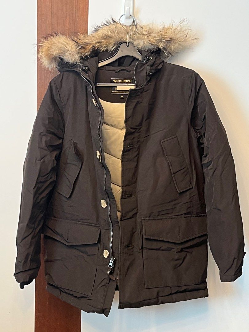 Winter Jacket (Category: Babies & Kids Fashion) located in Singapore. Submitted by fixbeck (Listing ID 1405201173, Image 1). Description: Woolrich kids’ winter coat with detachable hood. Suitable for very cold climate. Bought in Germany. Rarely used and son outgrew it Size - 12 Length - about 70cm (from shoulder).