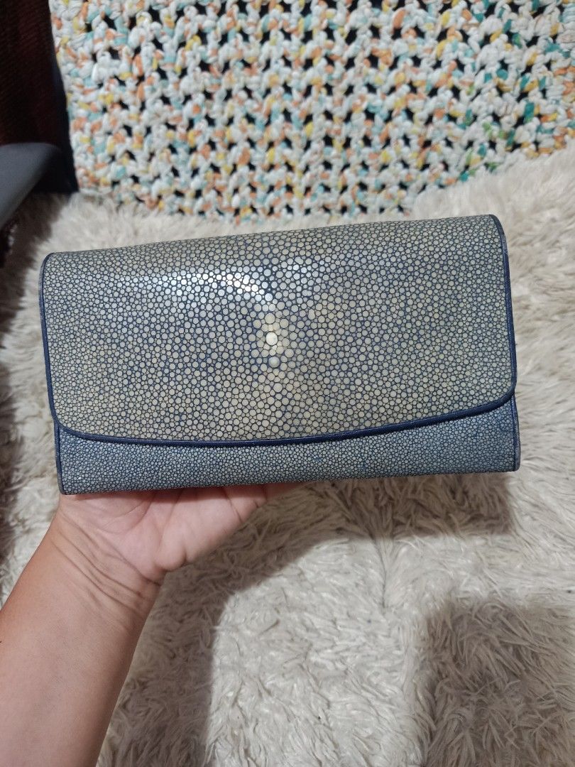 Yashima Genuine Stingray Skin Wallet (Category: Wallets & Card holders) located in Cebu City. Submitted by lumaynojes00490 (Listing ID 1405255628, Image 2). Description: good condition.