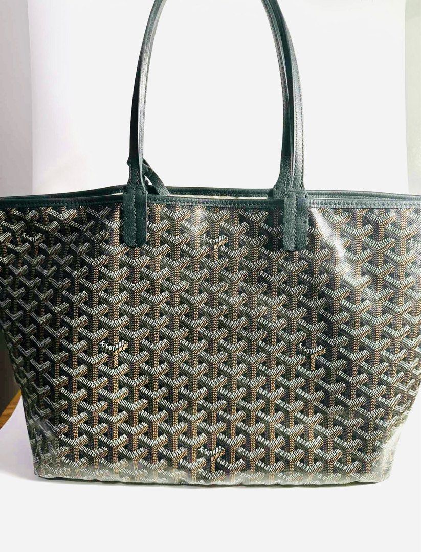Authentic Goyard St. Louis PM (Category: Luxury Bags & Wallets) located in Pasig City. Submitted by gatrading (Listing ID 1405479702, Image 1). Description: used less than 10x RFS: I cannot use it for law school (my books are too heavy).