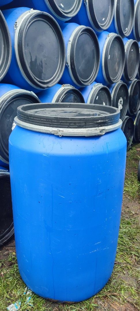 220 Liter Plastic Drum with Lid Cover (Category: Storage Boxes & Baskets) located in Valenzuela. Submitted by jmalano (Listing ID 1405369121, Image 2). Description: Durable 220-liter plastic drum with a secure lid cover. Dimensions are approximately 94cm in height, 58cm in diameter, and 48cm in width. The drum is blue with a black lid. Ideal for storage or various uses..