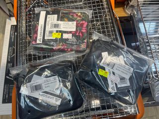 （分類：）位於 。 由 475866 提交（商品編號 1391281471，圖片 1）。簡介： 。