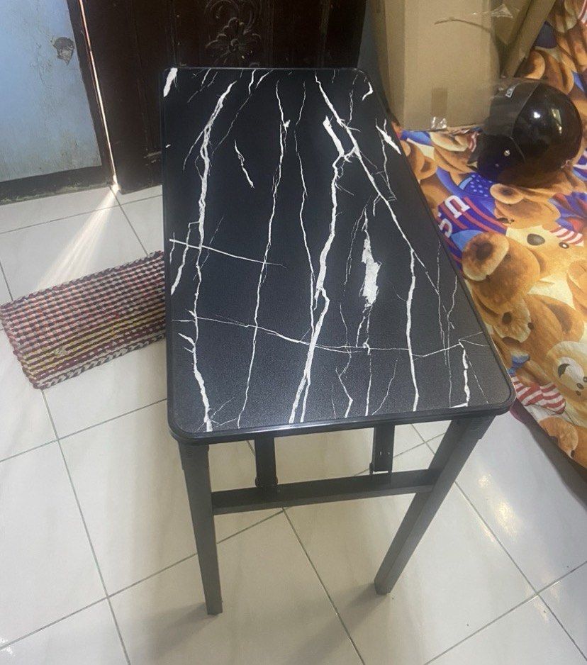 ALL SIZES AVAILABLE FOLDABLE COMPUTER TABLE (Category: Tables & Sets) located in Manila. Submitted by kellychz (Listing ID 1405440264, Image 2). Description: FOLDABLE COMPUTER TABLE BRAND NEW COD OR GCASH.