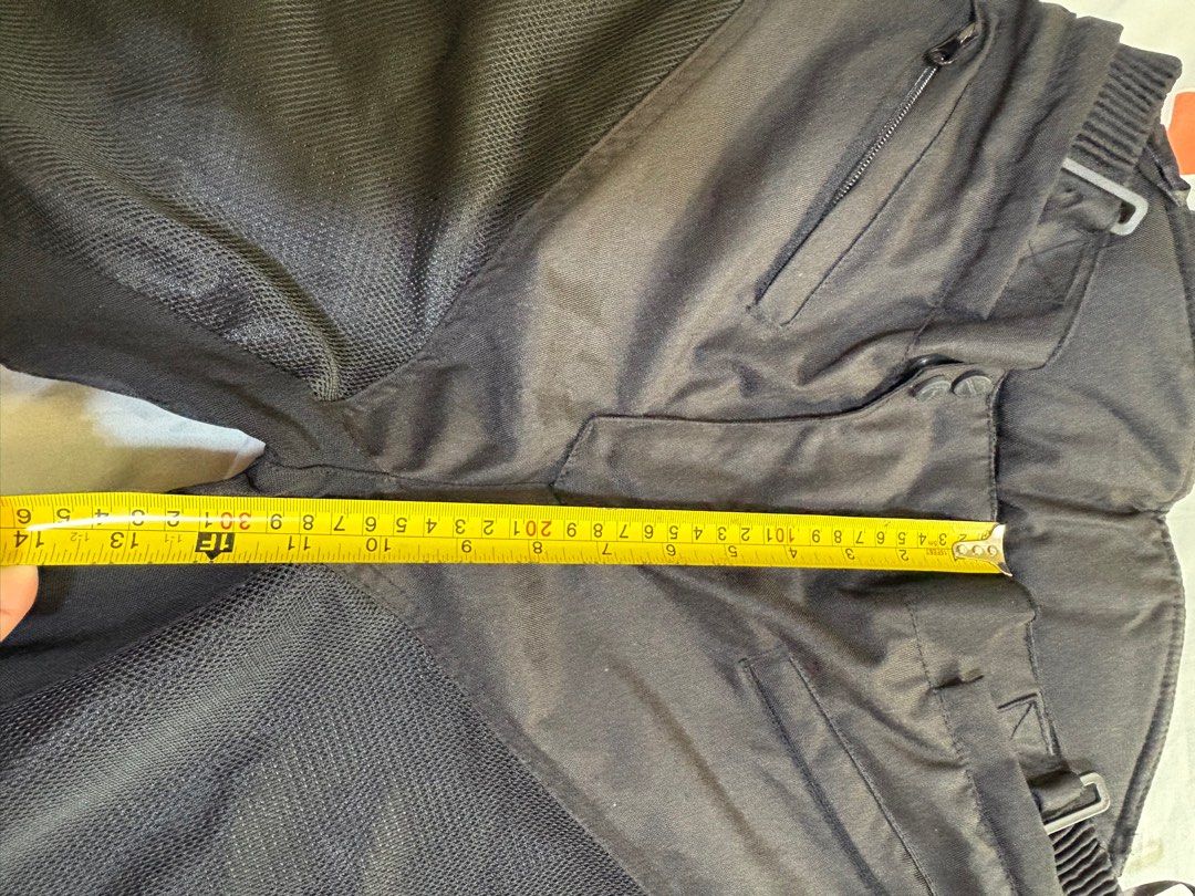 Benkia Motorcycle Riding Pants XL (Category: Jeans) located in Bulacan. Submitted by lunaticath (Listing ID 1405375038, Image 3). Description: Can pass as brand new - twice lang nagamit Pls. see pics for measurements Last price posted.
