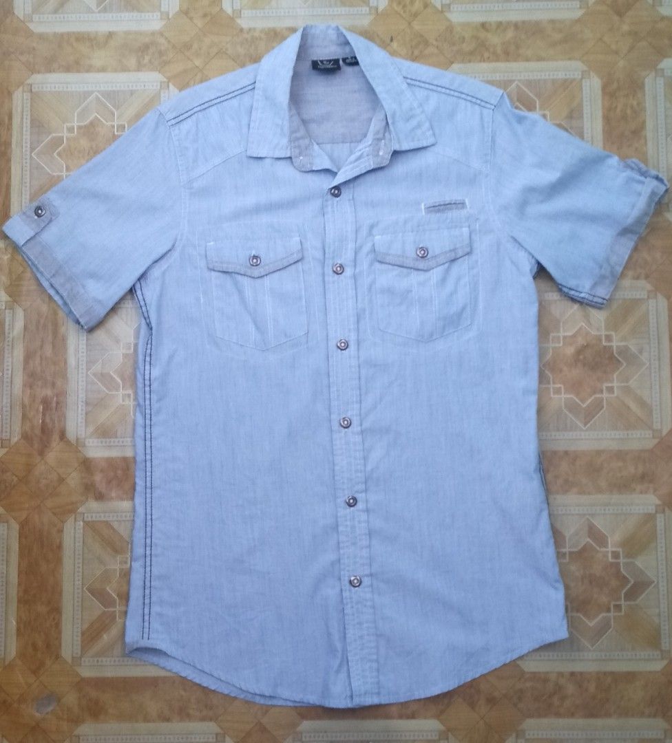 Burnside botton down polo (Category: Tshirts & Polo Shirts ) located in Pila. Submitted by franklinsanity (Listing ID 1405371311, Image 1). Description: Dimes: Length - 29 inches width - 19 inches issue: Loose stitch sa front pocket Shipping via Lbc Dm if interested.