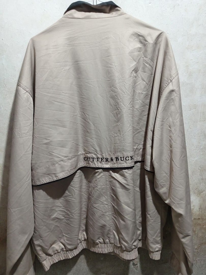 CUTTER AND BUCKS (Volspa) Jacket XL (Category: Coats, Jackets and Outerwear) located in Makati City. Submitted by fragiles (Listing ID 1405527535, Image 2). Description: can accept offer W-26 L-27 boxy fit.